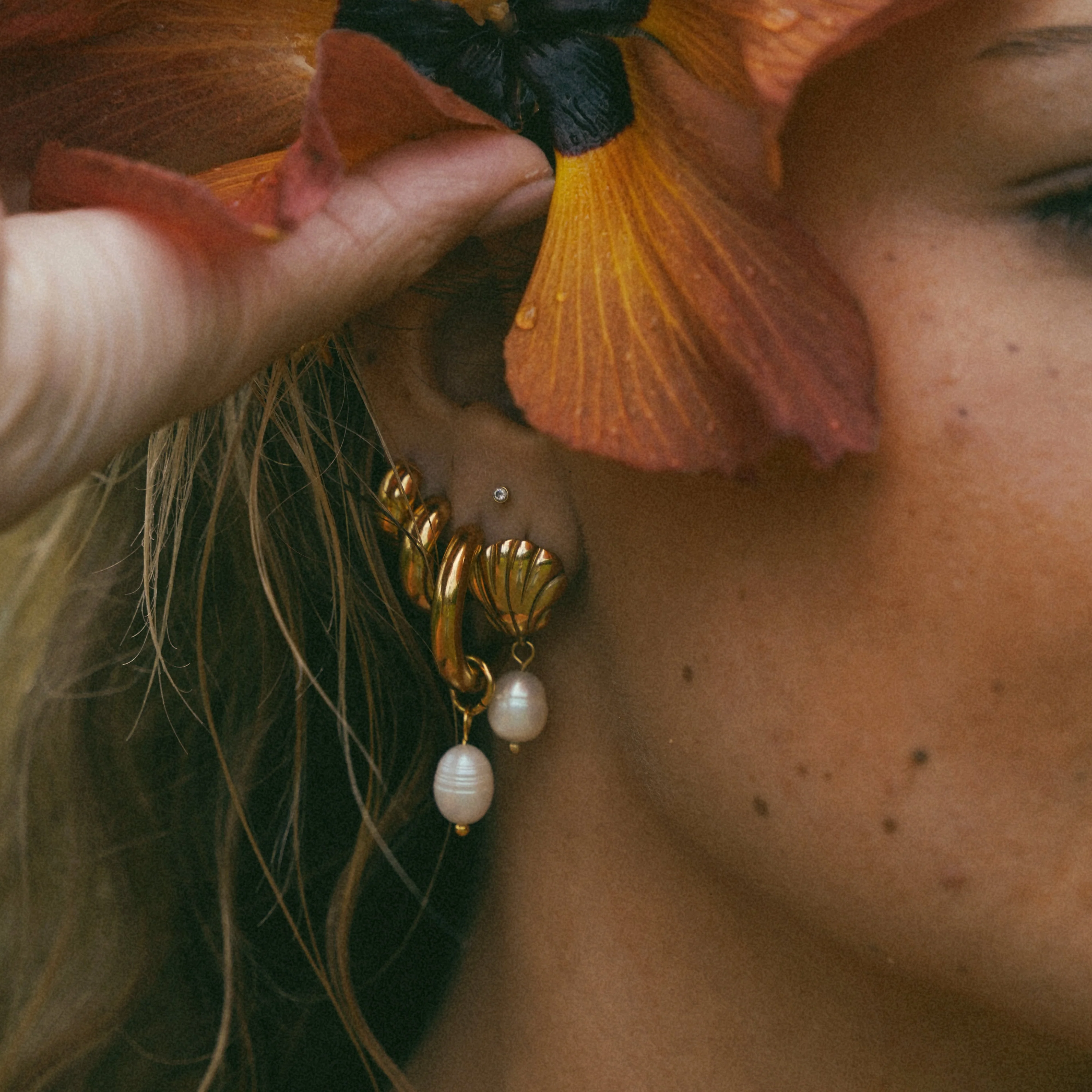 Dawnshell Earrings - Image 5