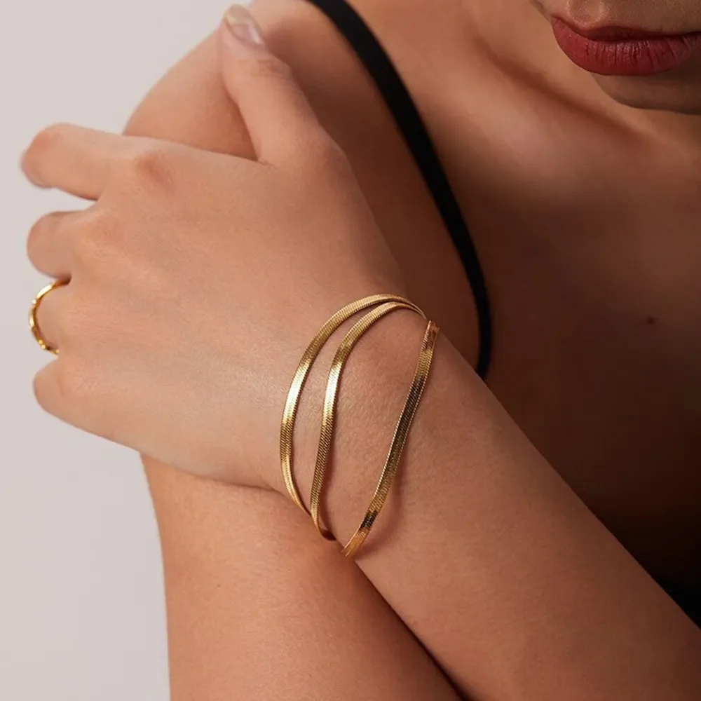 Chelsea Herringbone Bracelet - Image 8