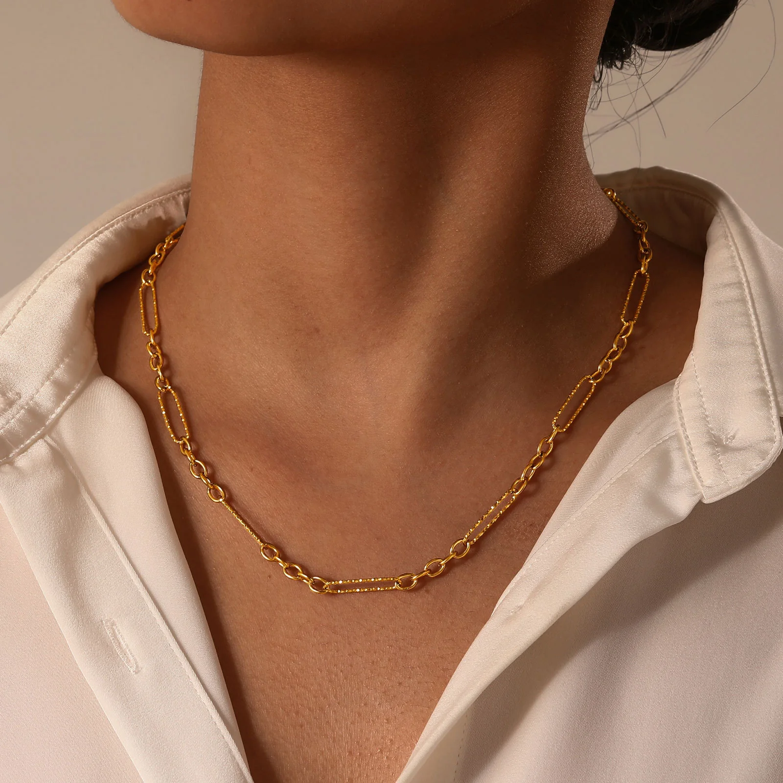 Dubai Hills Necklace - Image 3