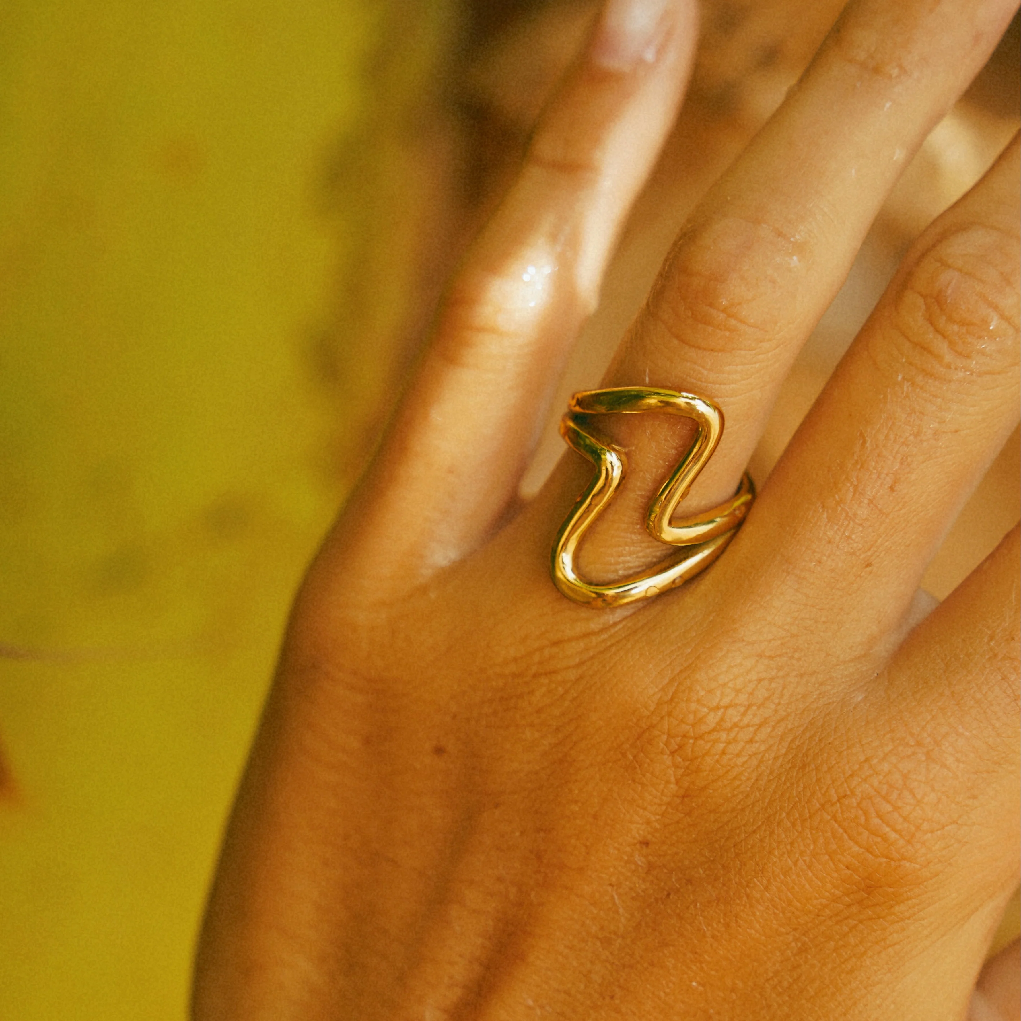 Isla Wave Ring - Image 2