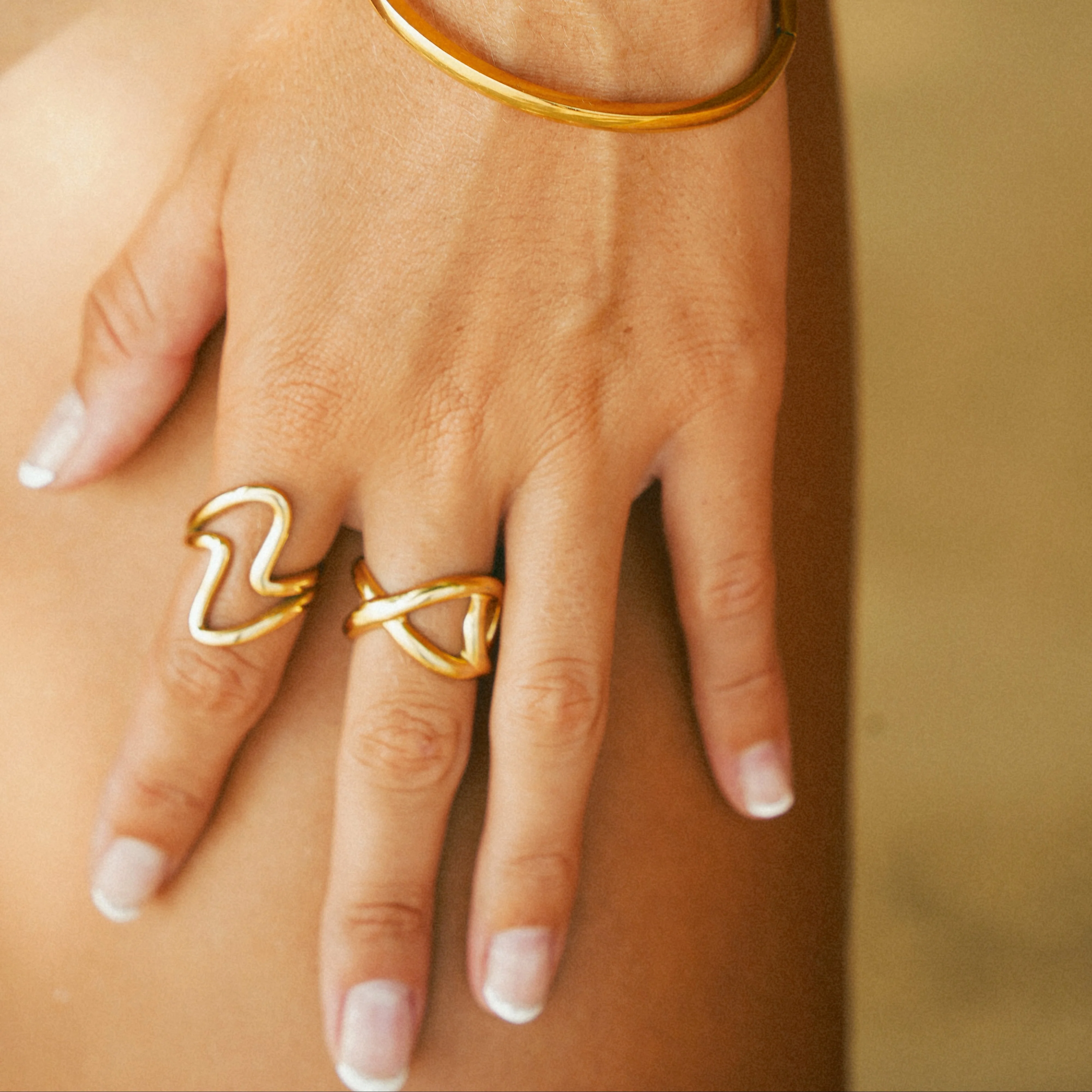 Isla Wave Ring - Image 5