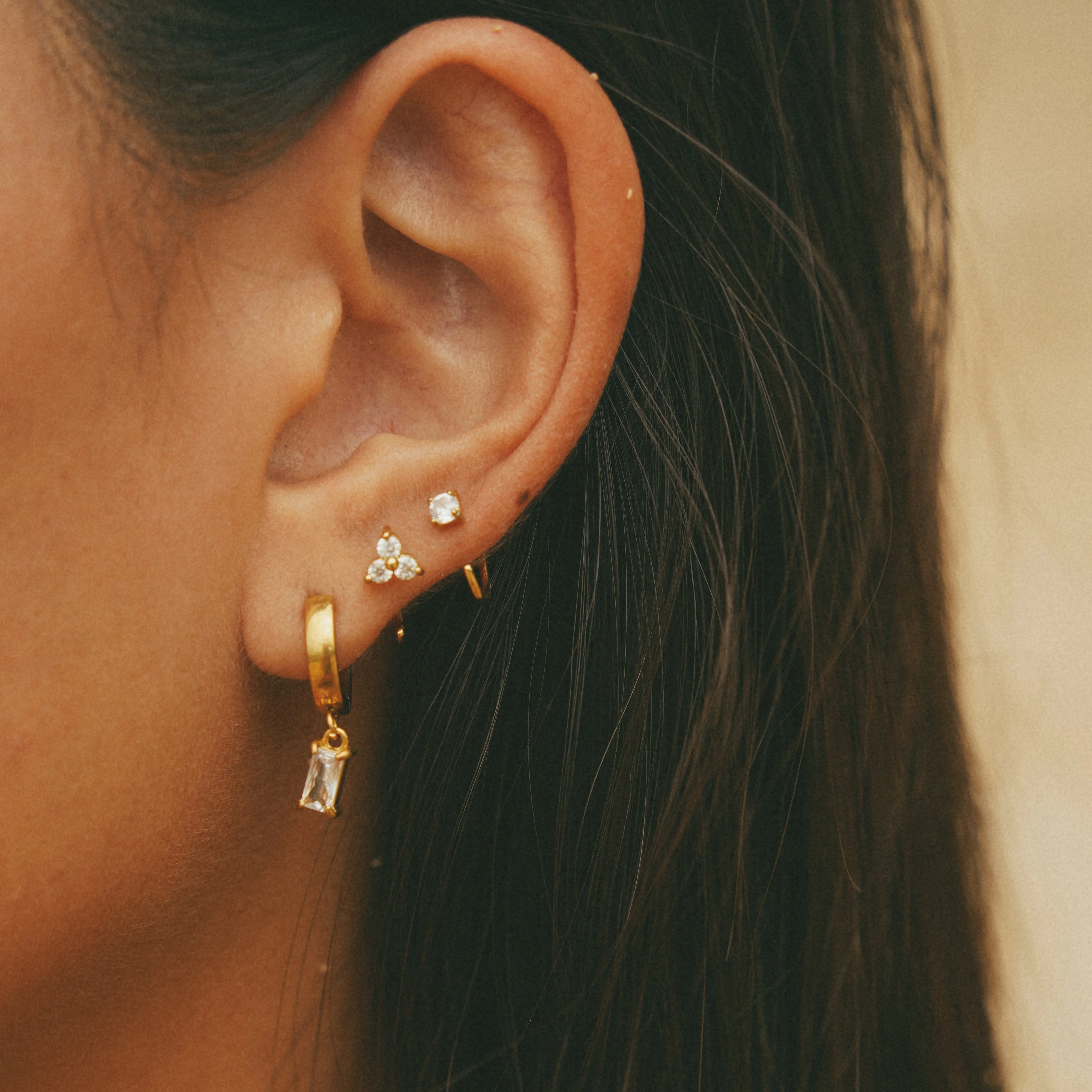 Trinity Star Comfort Earrings - Image 3